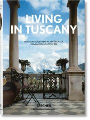 Kniha LIVING IN TUSCANY