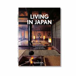 Kniha LIVING IN JAPAN