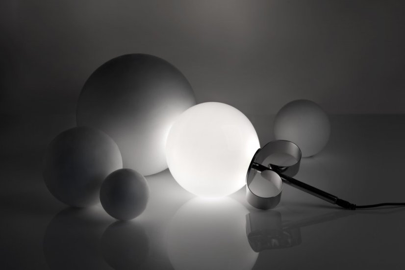 Lampa NÁUŠNICE stolní | YULIN HUANG