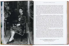 Book FRIDA KAHLO