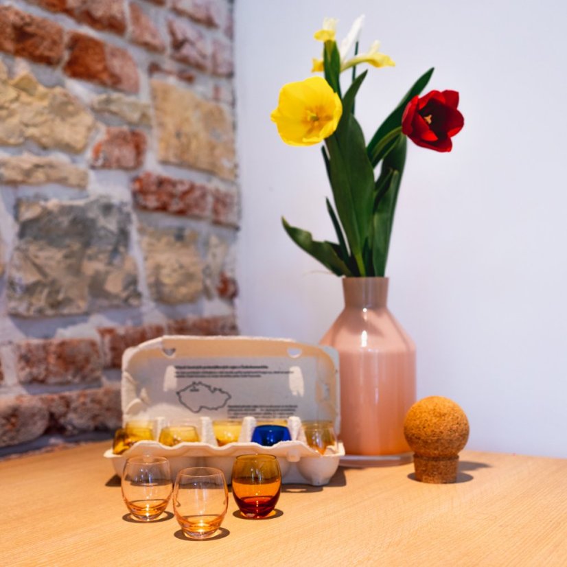 Glass OVO | SMOLÍKOVÁ KATEŘINA