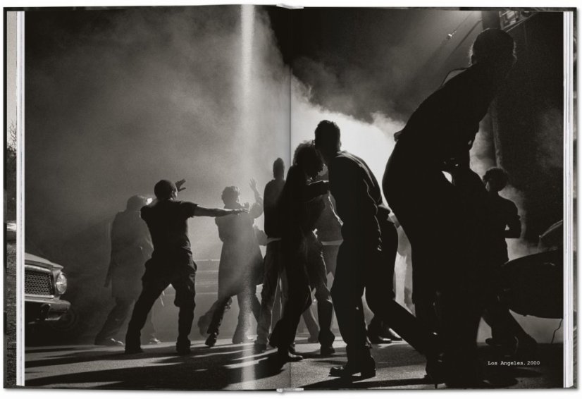 Kniha PETER LINDBERGH. UNTOLD STORIES