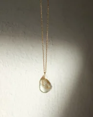 Náhrdelník KESHI TEARDROP | METAFORMI