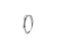 Ring Es | MARIA KOBELOVÁ