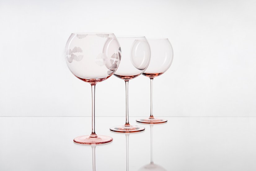 Sklenice KISS na víno s deseti polibky | LUKÁŠ HOUDEK